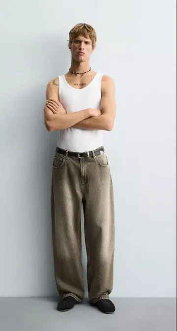 ZARA 배기 핏 청바지 카키 38