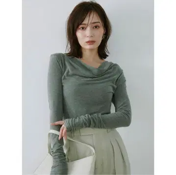 미사용 새상품 anuans 드레이프 넥 긴팔 T셔츠 그레이