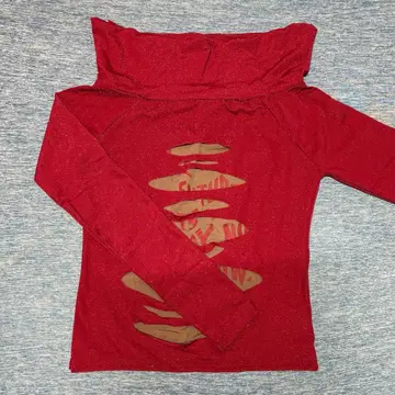 데미지 레이어드 스타일 오프숄더