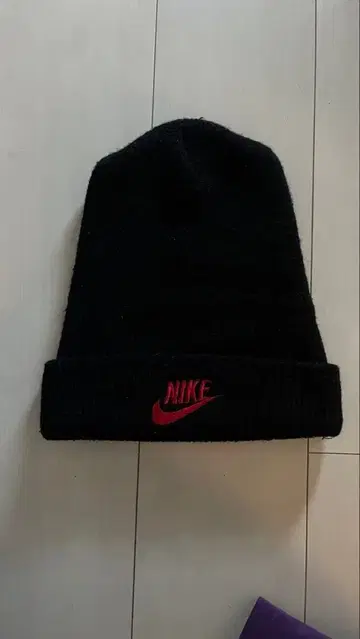 NIKE 블랙 니트 모자