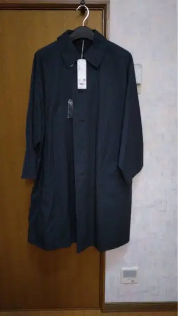 유니클로 U 스텐카라 코트 네이비 컬러 새상품 시착