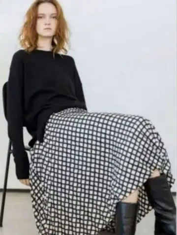 띠어리 택 포함 미사용 새상품 스커트 사이즈 0