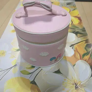 캐릭터 자수 장식 핑크 화장품 박스