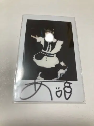 아이쓰 iLiFE! 사인 포함 폴라로이드 메이드 의상 할로윈