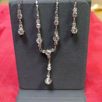 실버 컬러 목걸이 & 귀걸이 세트