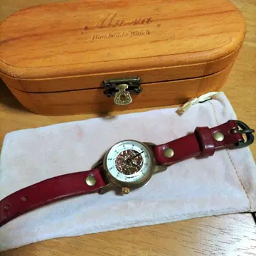 Mitsuya 핸드메이드 빨간색 가죽 손목시계