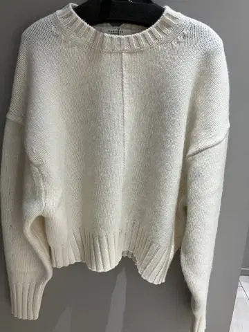 투모로우랜드 맥피 라무 캐시미어 크루넥 풀오버