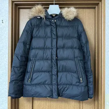 온워드 블랙 다운 자켓 후드 부착 (탈부착 가능)