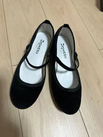 레페토 펌프스 스트랩 블랙 36