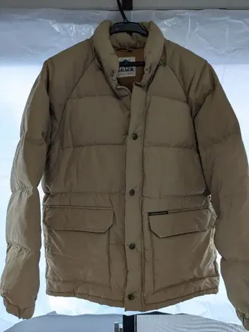 베이지 다운 자켓 충전솜