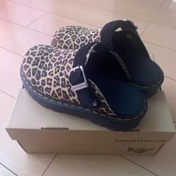Dr. Martens 레오파드 ZEBZAG MULE