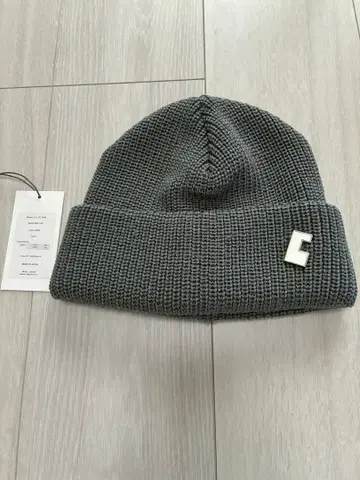 CLESSTE KNIT CAP WITH PINS 그레이