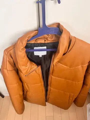 카멜 M 사이즈 다운 자켓