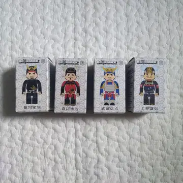 BE@RBRICK 베어브릭 전국 무장 세트