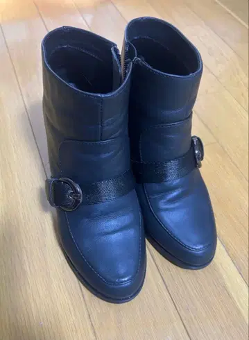 베비네스 천연 가죽 숏부츠 새상품급