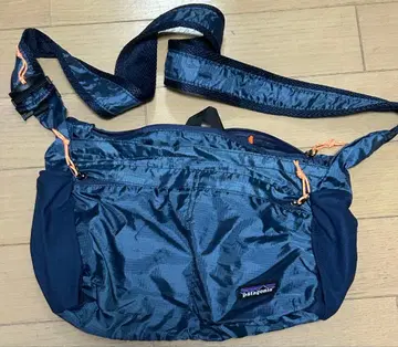patagonia 바디백 네이비