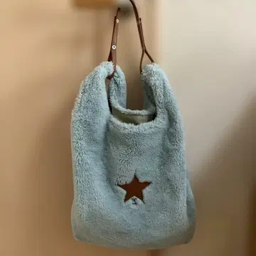 컨버스 도쿄 스카이블루 퍼 소재 핸드백 converse tokyo