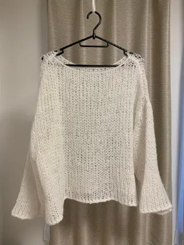 earthy 모헤어풍 니트