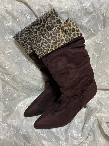 [새상품] 브라운 스웨이드 레오파드 무늬 부츠