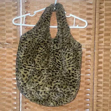 캐시캐시 백 레오파드 무늬