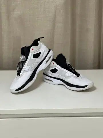 FB1396-106 조던 에어 화이트/블랙/레드