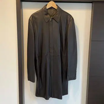 카듀모드 가죽 하프 코트