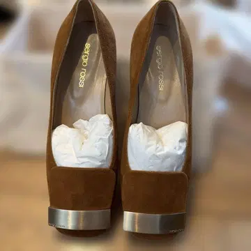 [ 새상품 ] 세르지오로시 브라운 스웨이드 플랫 힐 펌프스