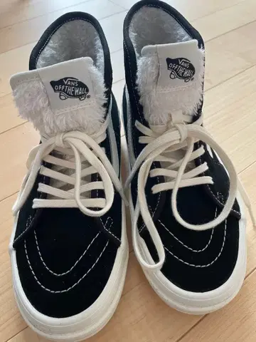 VANS SK8-HI 스케이트 하이 보아 스웨이드 블랙 화이트 스니커즈