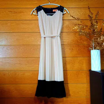 sunauna 슬리브리스 원피스 36