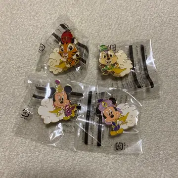 미키마우스 핀 배지