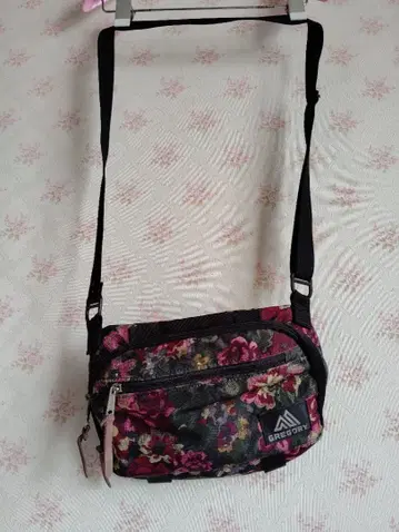 GREGORY 정원 태피스트리 숄더백