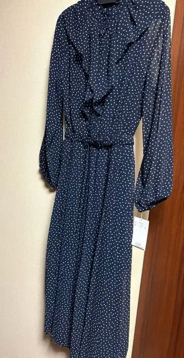 새상품 미라 오웬 도트 플리츠 원피스