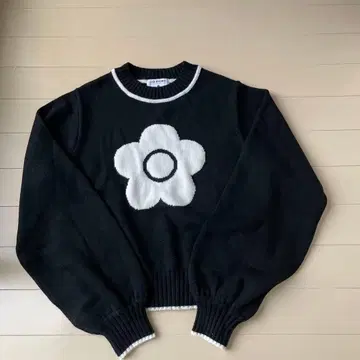 LILY BROWN 플라워 무늬 니트 스웨터