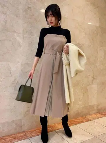 플리츠 콤비 베어 원피스 FRAY I.D 새상품급