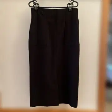 르 쿠르 블랑 블랙 타이트 스커트 뒷 지퍼