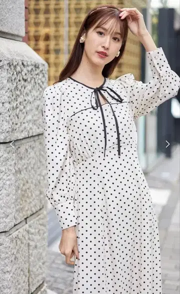 토코 클로젯 리본 포함 배색 퍼프 슬리브 도트 원피스