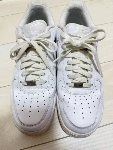 에어 포스 1 화이트 스니커즈