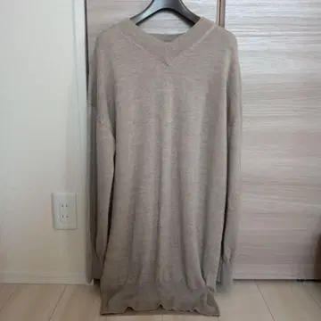 프레임워크 베이지 V넥 긴팔 니트 스웨터