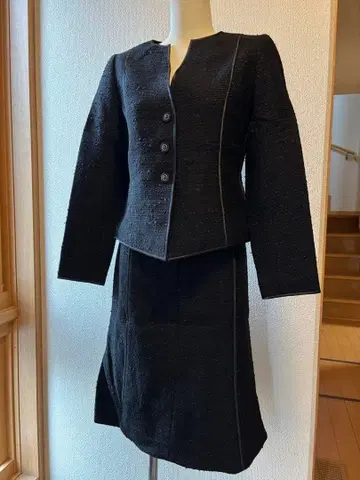 [ 미사용 ] 블랙 스커트 셋업 긴팔