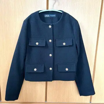 [ ZARA ] 골드 버튼 노카라 트위드 자켓