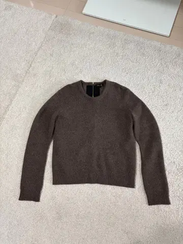 드로어 브라운 백 지퍼 니트 스웨터