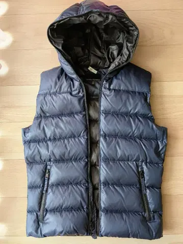 BANANA REPUBLIC/네이비 후드 부착 다운 베스트