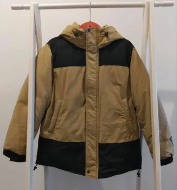 후드 부착 다운 자켓 M 사이즈 베이지 블랙