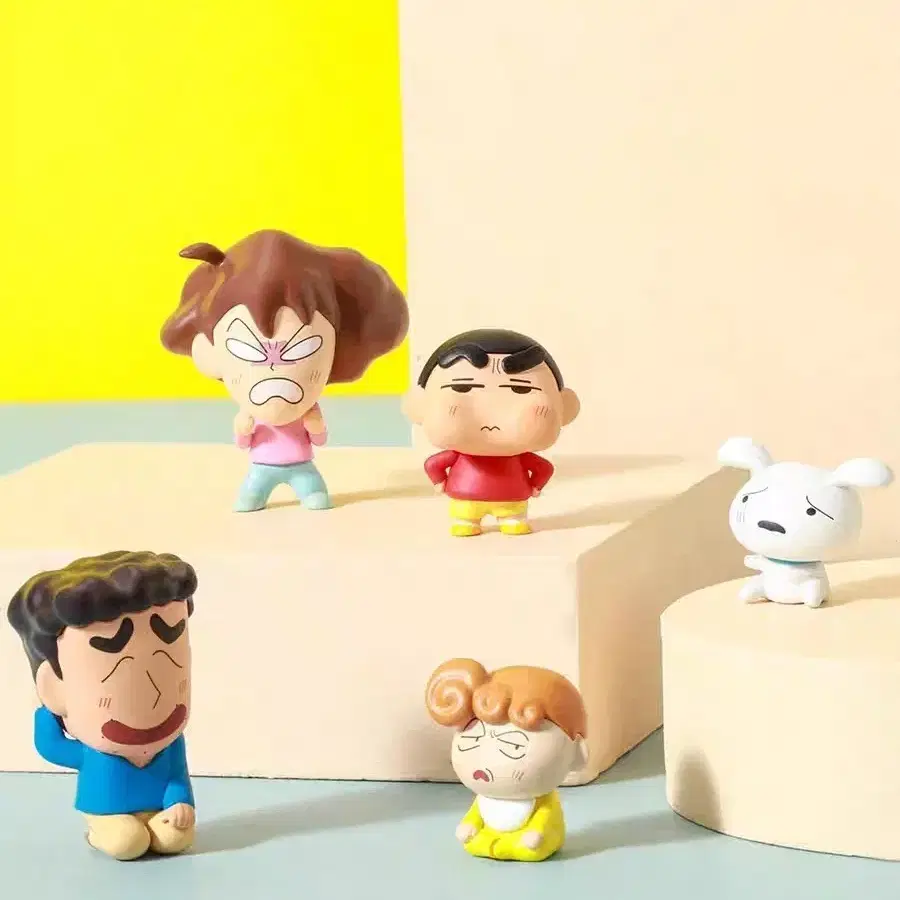 Crayon Shin-chan Mini Figure / Gacha Kasukabe Defense Force Shin-chan Family Shin-chan Nanny Whitey