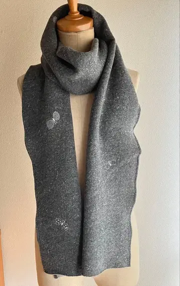 미나 페르호넨 나비 머플러 멜란지 차콜 그레이