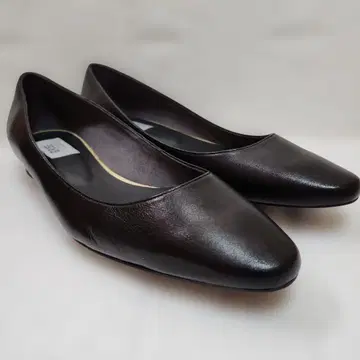 컨디션 최상 탈론 가죽 스틸레토 플랫슈즈 25cm