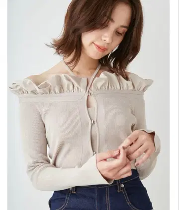 snidel 프릴 오프숄더 풀오버