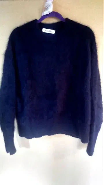 CEaRET 라쿤 다크 네이비 긴팔 니트