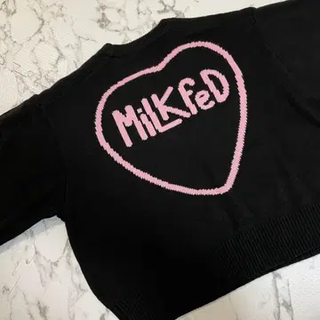 MILKFED. 하트 로고 니트