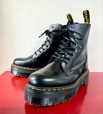 닥터 마틴 JADON 8홀 UK7 26cm